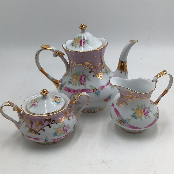 lot 7 image: Vintage Nippon Wear Tea set