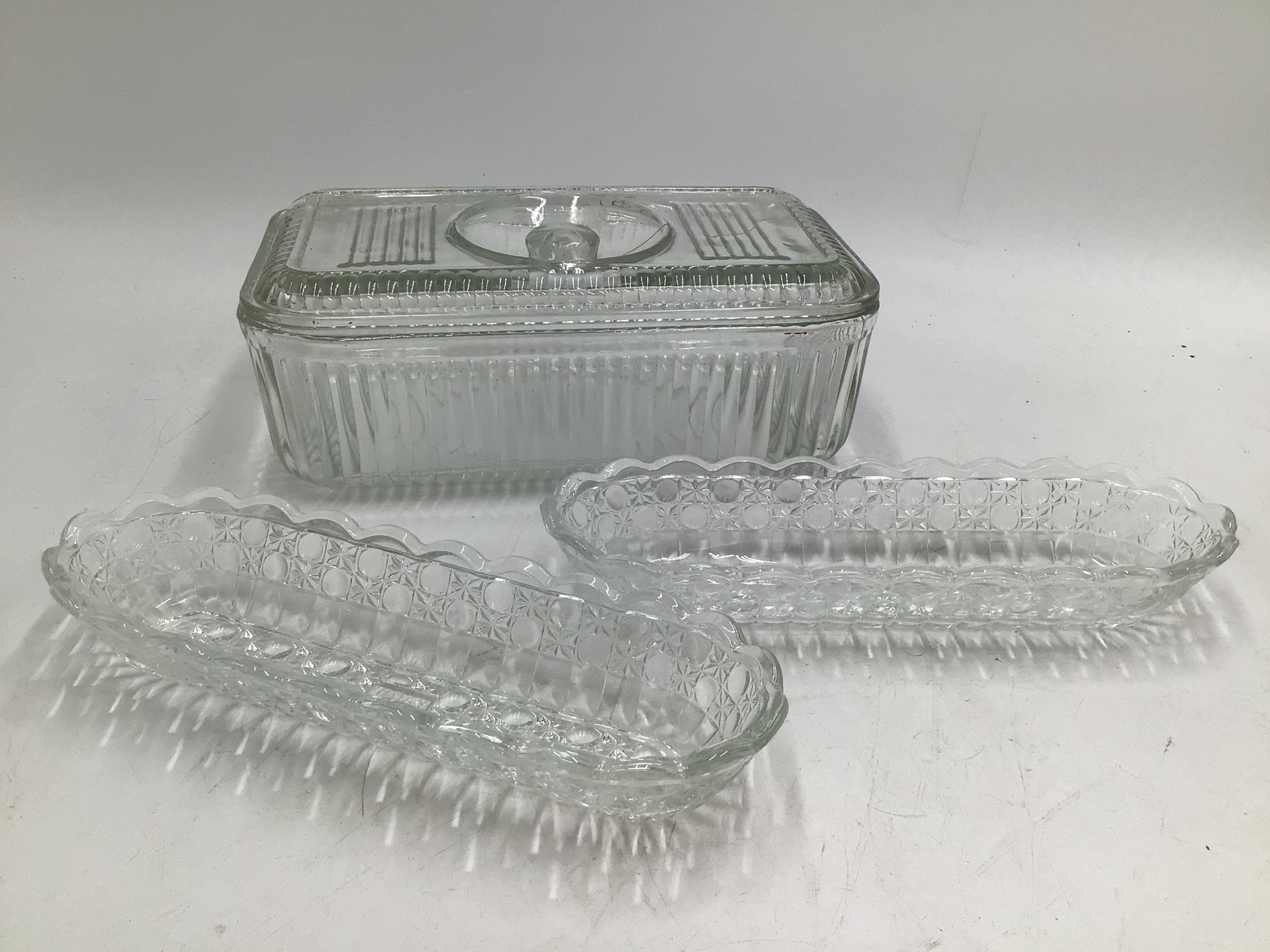 lot 73 image: Vintage Clear Glass Dishes