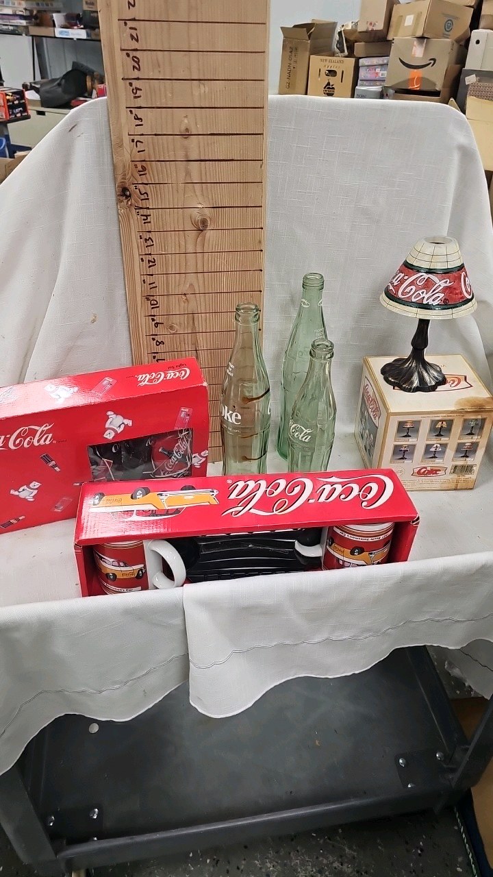 lot 119 image: Coca Cola Light Set, Bottles, Mugs, Etc