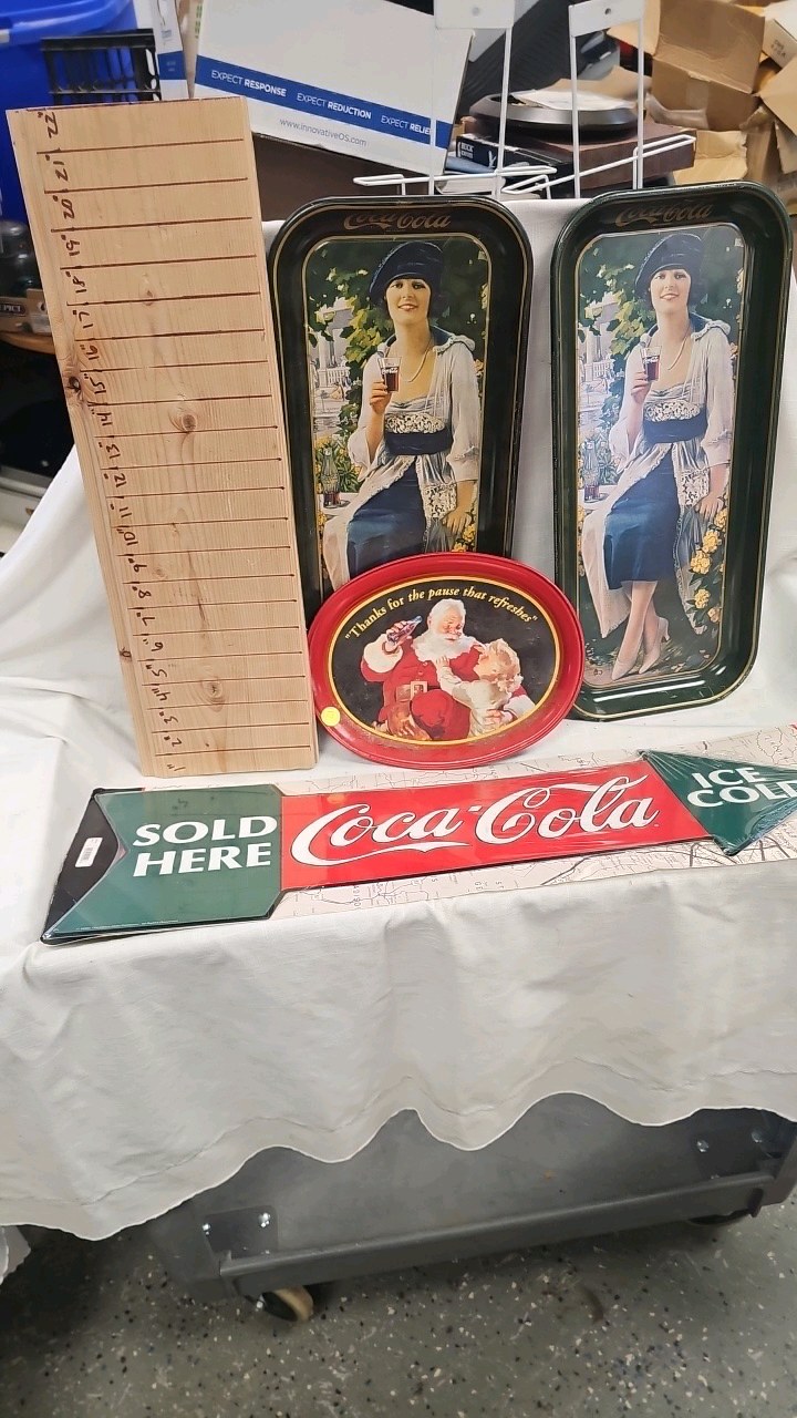 lot 132 image: Coca Cola Trays and Nostalgic Metal Sign