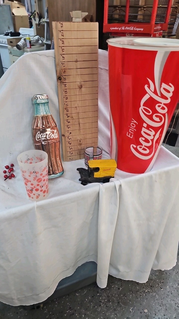 lot 135 image: Coca Cola Fountain Advertising(movie theatre), Cast Iron Delivery Truck