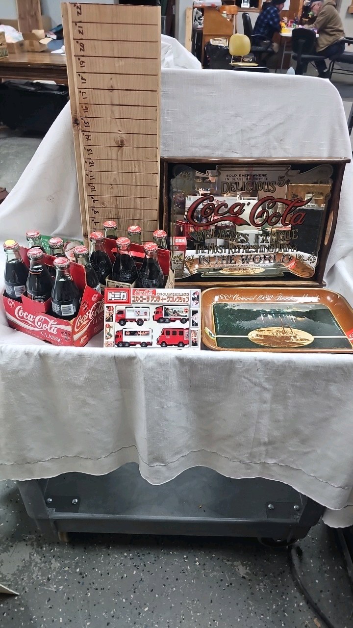 lot 143 image: Coke Treasure Trove of Various Trinkets