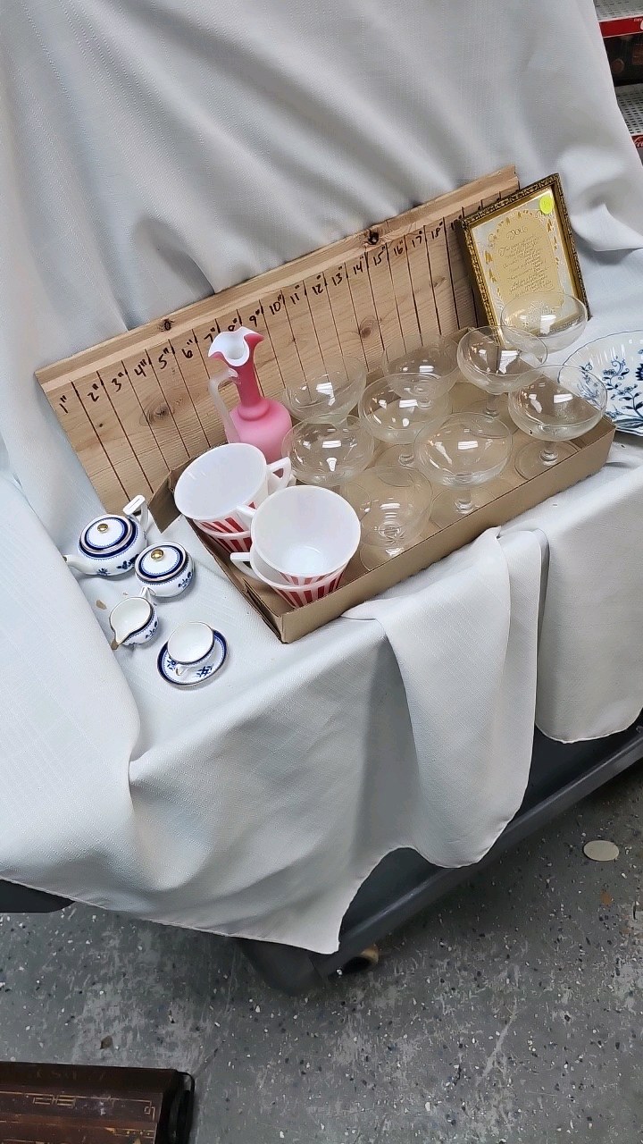 lot 148 image: Lot of Cup, Vase, Dishes, Tea Set