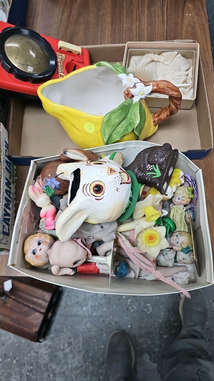 lot 161 image: Older Easter , Porcelain Dolls, Lemon Pitcher, Easy Vacumm and Misc