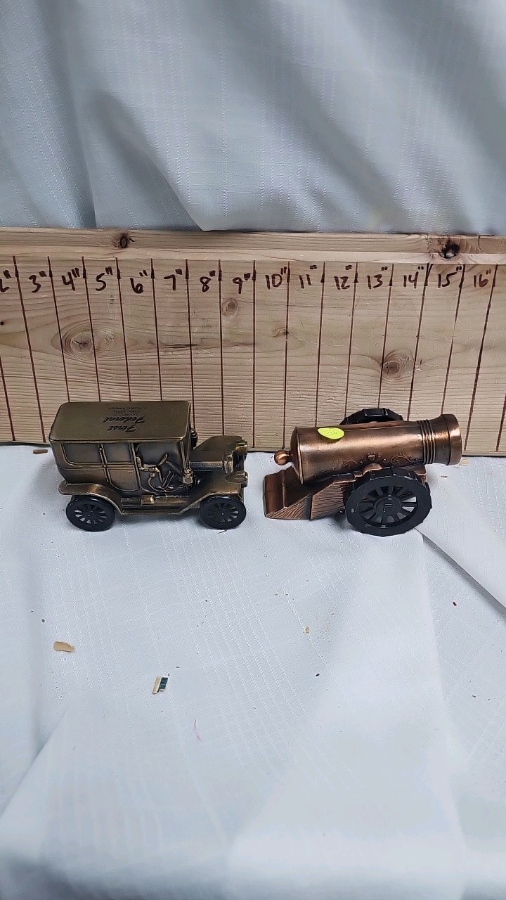 lot 173A image: First Federal Truck and Cannon Metal Coin Bank