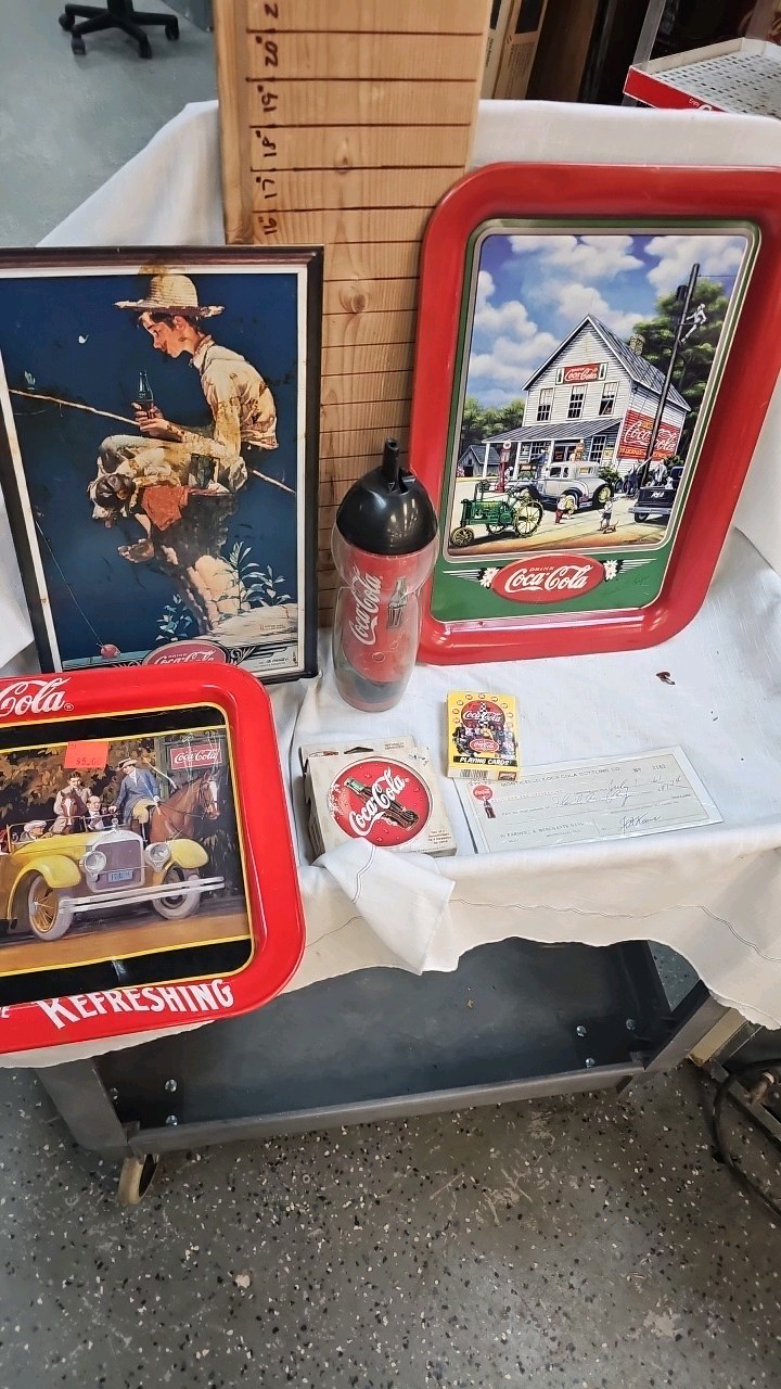 lot 188 image: Coca Cola Memorbillia including Vintage Check