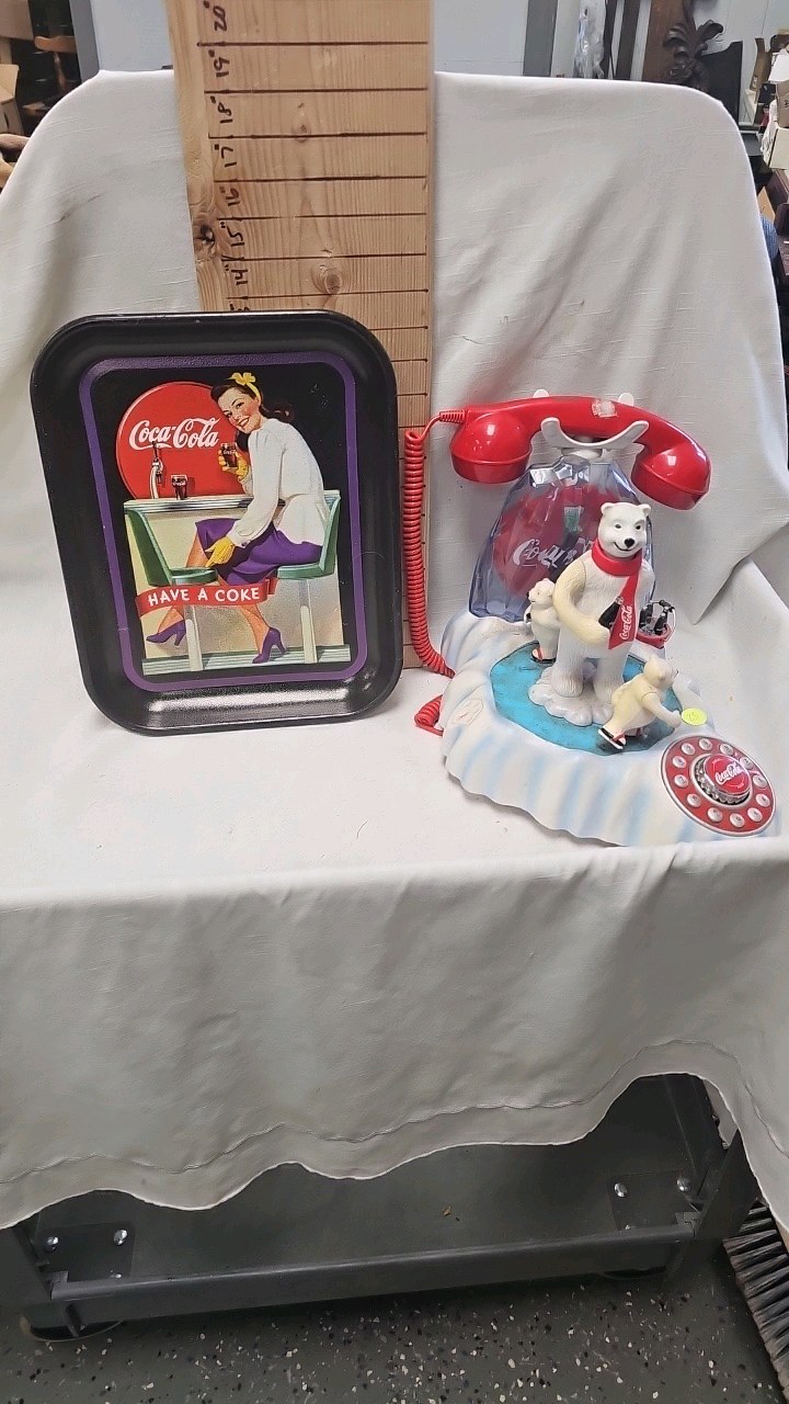 lot 23 image: CC Tray and CC Polar Bear Telephone