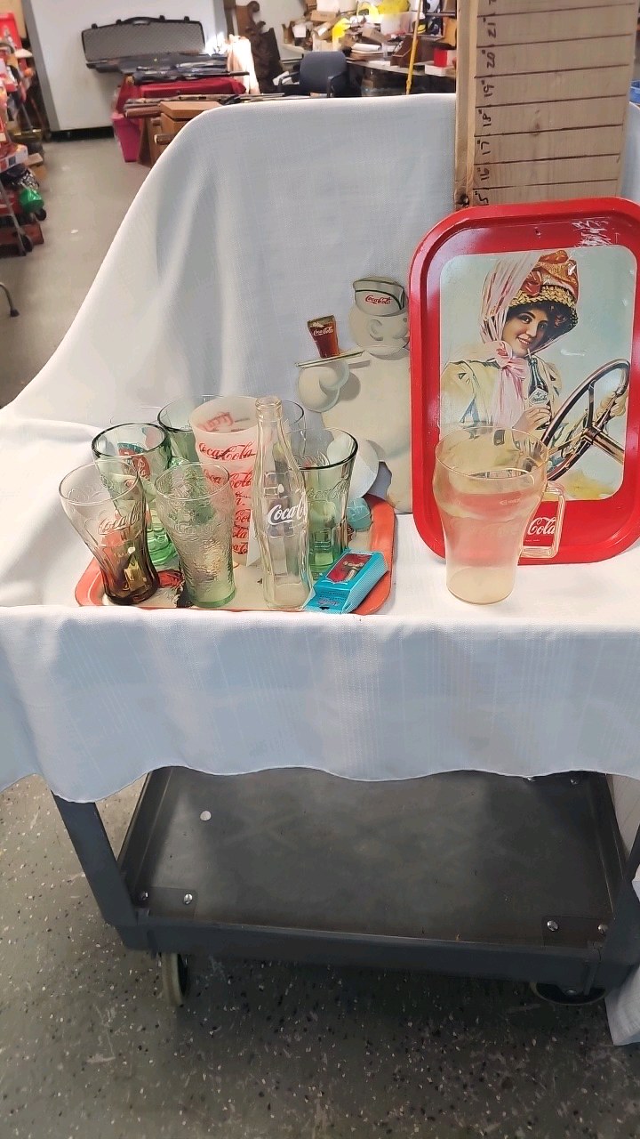 lot 71 image: Coca Cola Trays, bottles, Glasses, Pewter Collectible