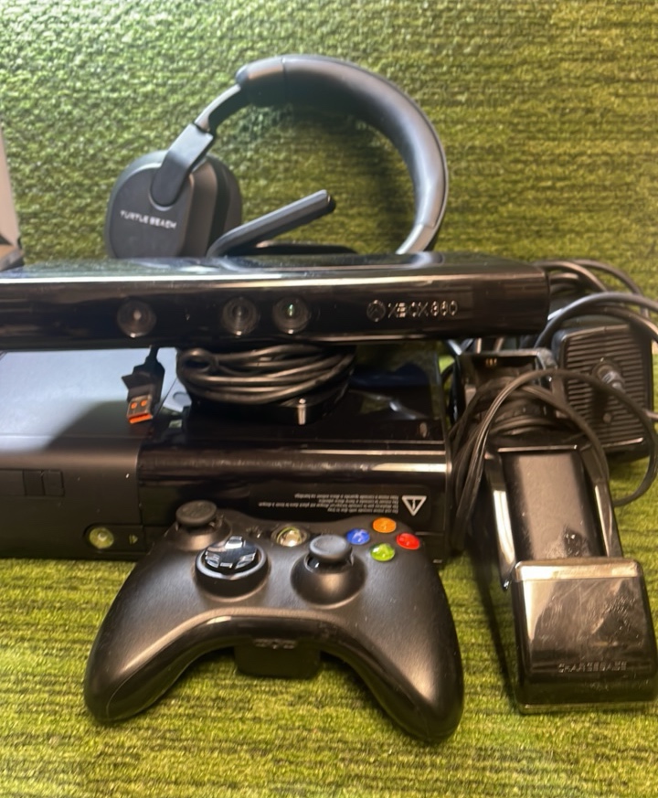 lot 10 image: Xbox 360 with Two Controller, Headset, 360 Camera set up, Turtle Beach Headphones, with 7 Games - It Works