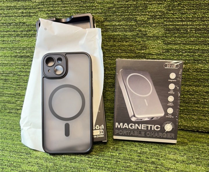 lot 108A image: Magnetic Portable Charger and Phone Case