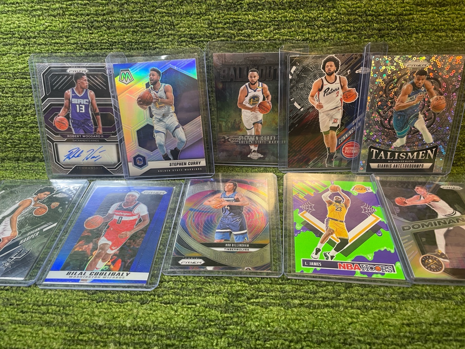 lot 135 image: NBA Mixed Lot 12 cards, Stars, Inserts, Rookies , and Auto
