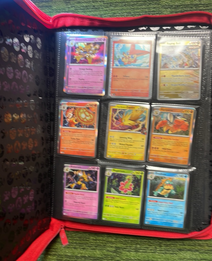 lot 144 image: Pokmon Binder Mixed 17 pages, 9 cards per page  143 Total Cards
