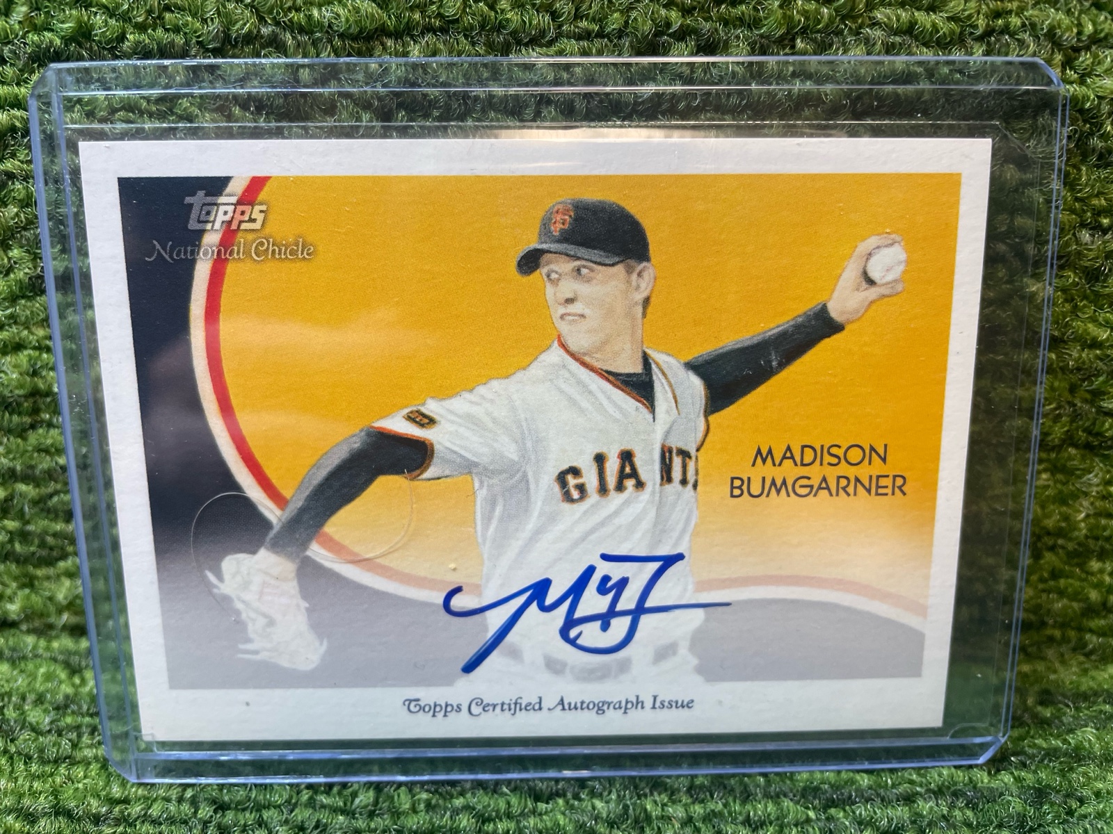 lot 15 image: 2010 Topps National CHICLE Autograph MADISON Bumgarner San Francisco Giants, Sharp On-Card Signature