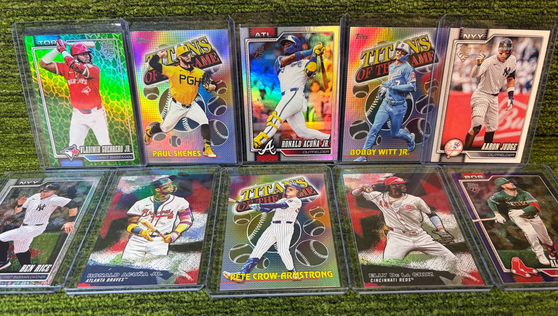 lot 154 image: 2026 Topps Series 1 MLB Mixed Lot 10 Cards in Total, Inserts & Stars