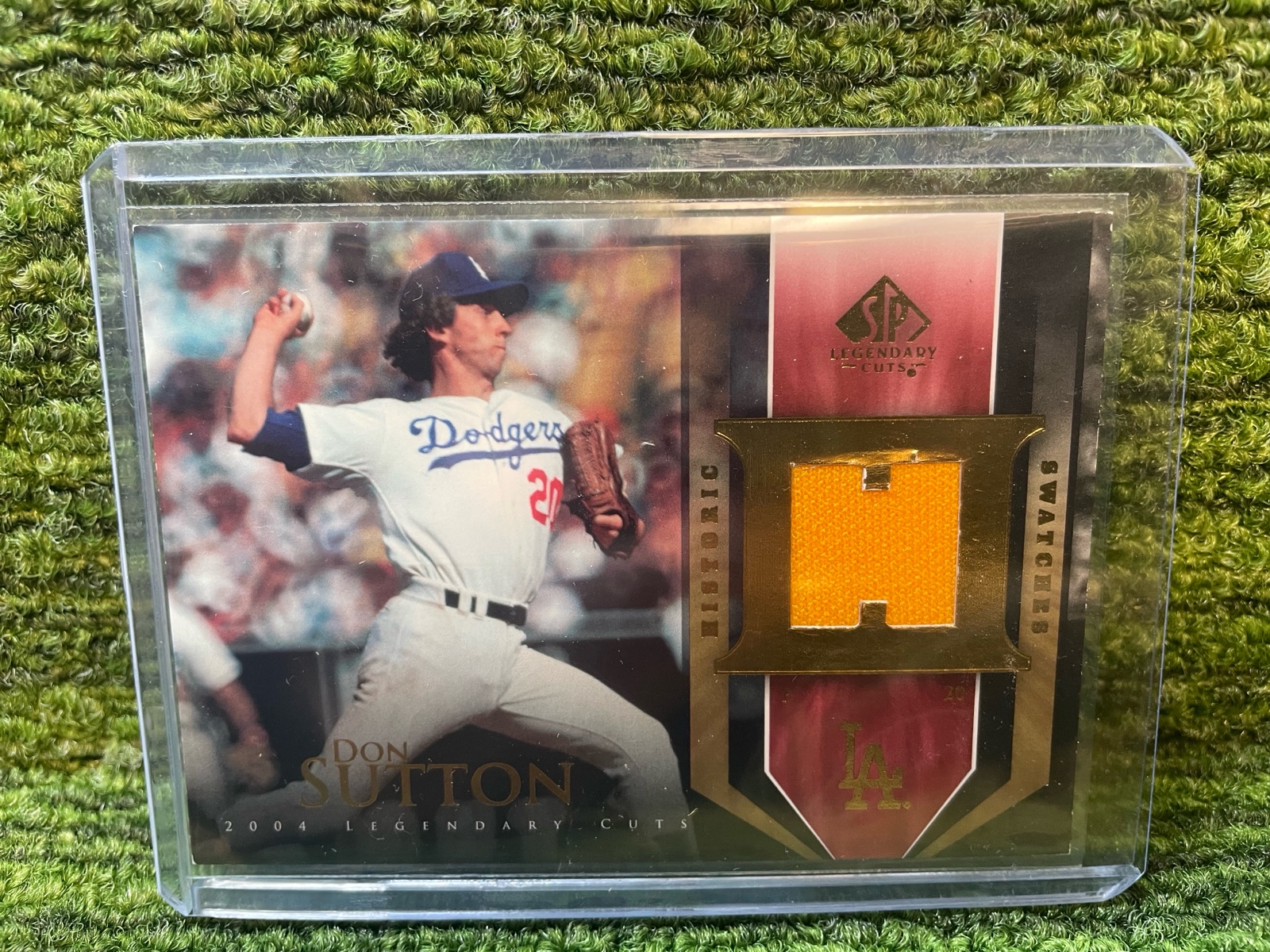 lot 158 image: 2004 Upper Deck SP Legendary Cuts Jersey Relic, Don Sutton LA Dodgers