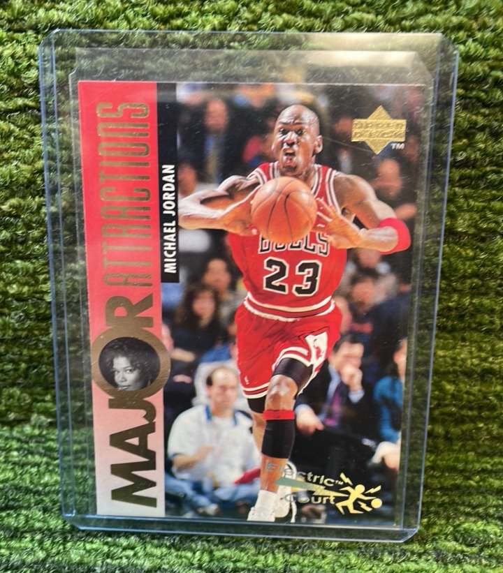 lot 166 image: 1995 Upper Deck, Major Attractions, Michael Jordan Electric Court, Chicago Bulls