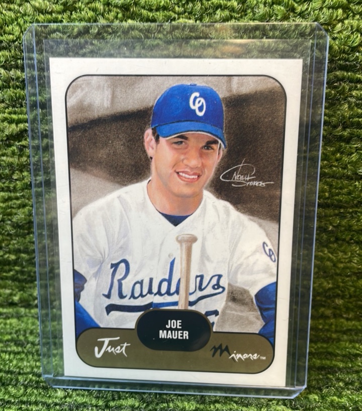 lot 18 image: 2002 Just Memorabilia Joe Mauer Rookie Card RC Minnesota Twins