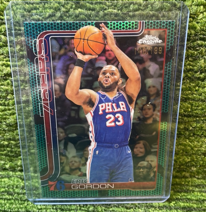 lot 22 image: 202526 Topps Chrome Basketball Eric Gordon 199, Philadelphia 76ers, Green Basketball Parallel