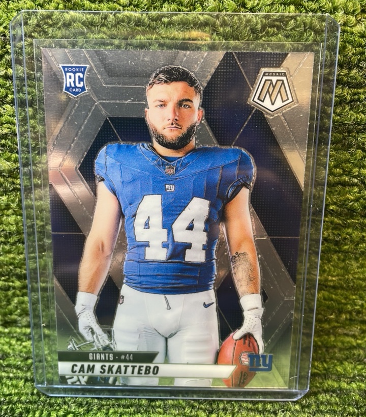 lot 30 image: 2025 Panini Mosaic CAM SKATTEBO rookie card, New York Giants RC