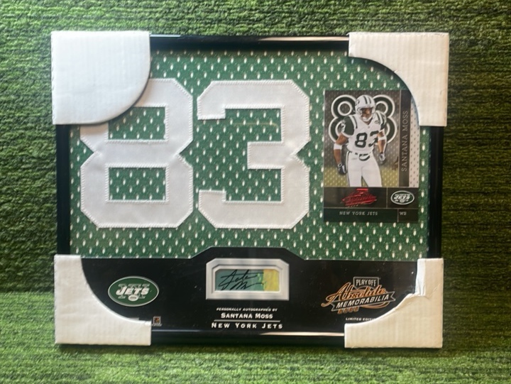 lot 4 image: Santana Moss New York Jets- Personally Autographed Playoff Absolute Memorabilia, New York Jets