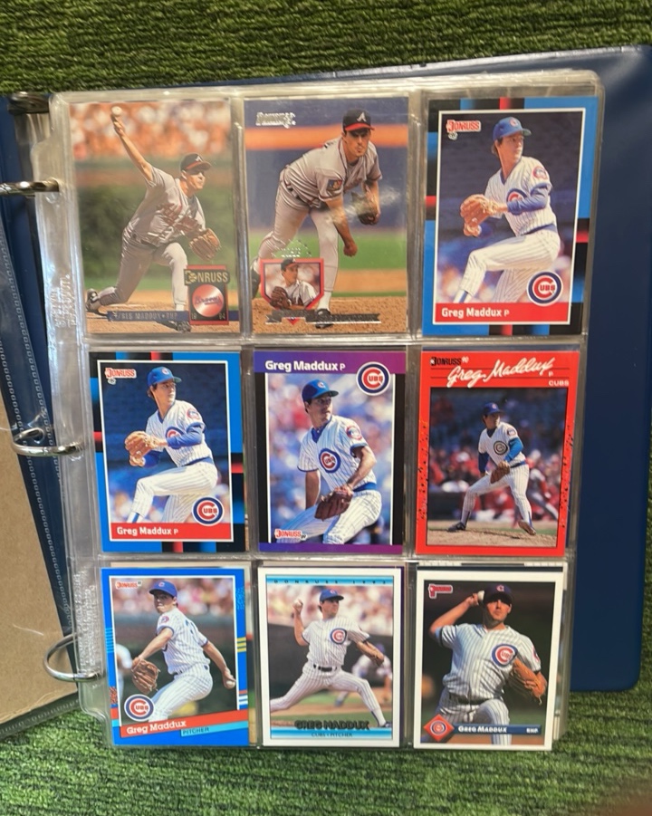 lot 66 image: 3 Large Binders Full of MLB Baseball from 80s 90s 2000s