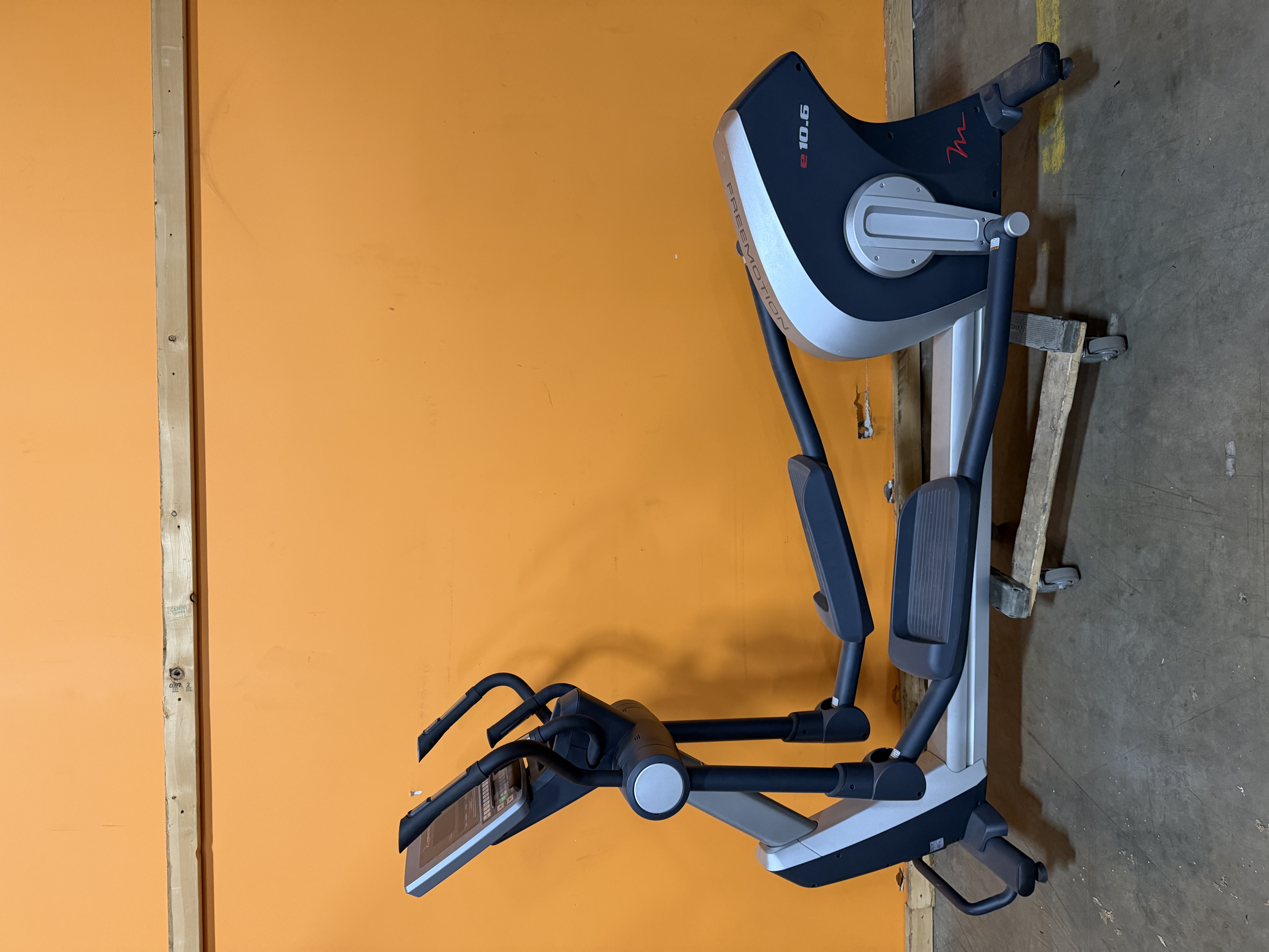 lot 33 image: Freemotion e10.6 Commercial Elliptical Trainer