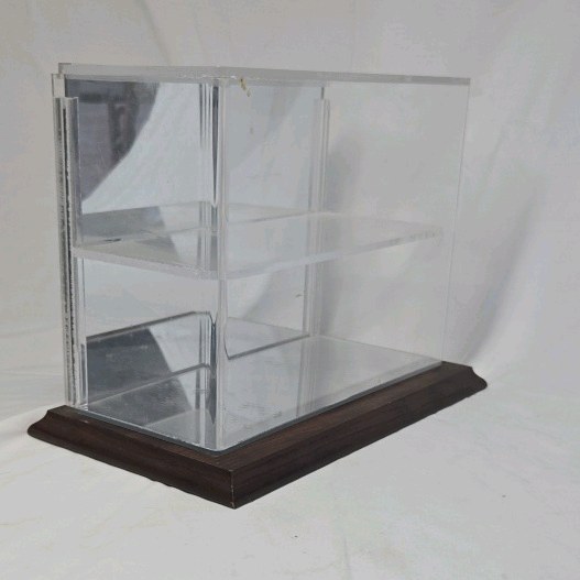 lot 102 image: Acrylic Display Case for Die Cast cars