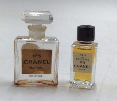 lot 218 image: Vintage Chanel No 5 Miniature Perfume Bottles