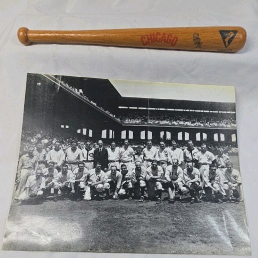 lot 252 image: Cooperstown Collection Chicago White Sox Mini Bat and Sox Photo