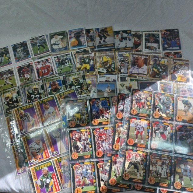 lot 258 image: 1990s Football Cards Lot  Mix of Brands and Players