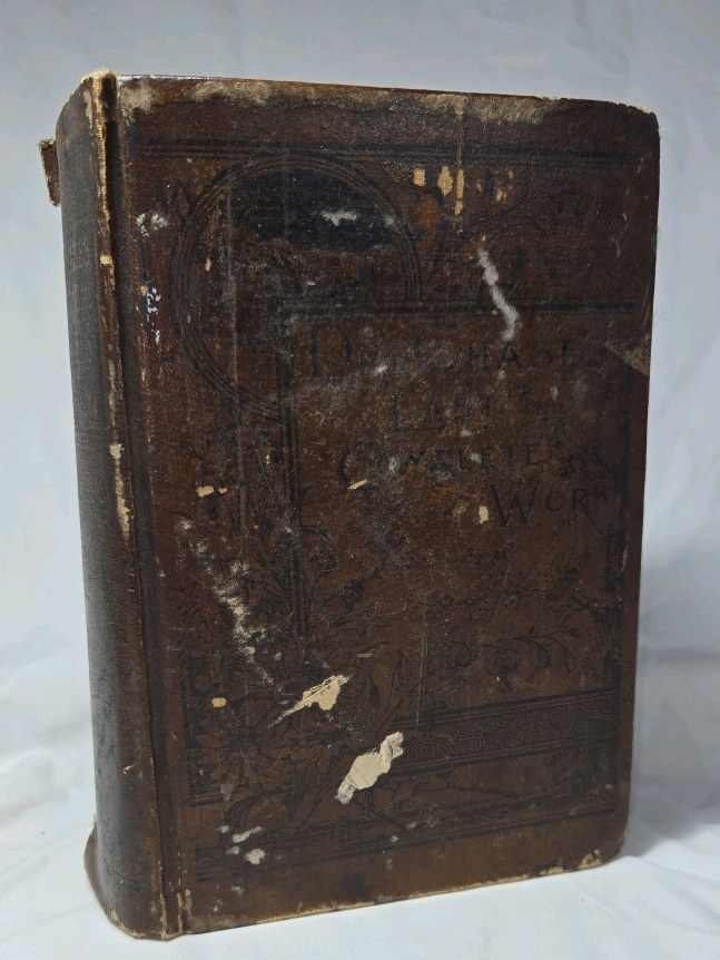 lot 263 image: 1901 Dr. Chases Receipt Book  Memorial Edition Receipt Book