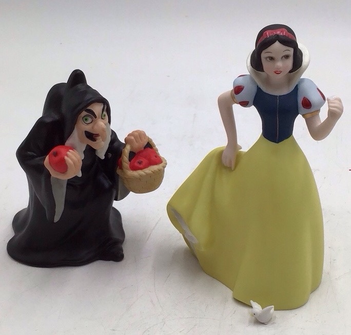 lot 47 image: Vintage Disney Snow White and Witch Figurines
