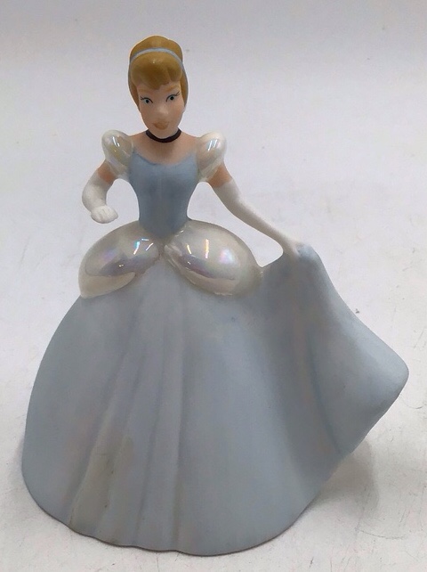 lot 48 image: Vintage Disney Cinderella Figurine  Blue Ball Gown Pose
