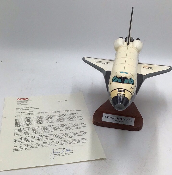 lot 67 image: Vintage NASA Space Shuttle Challenger Model  Dominick Labino.