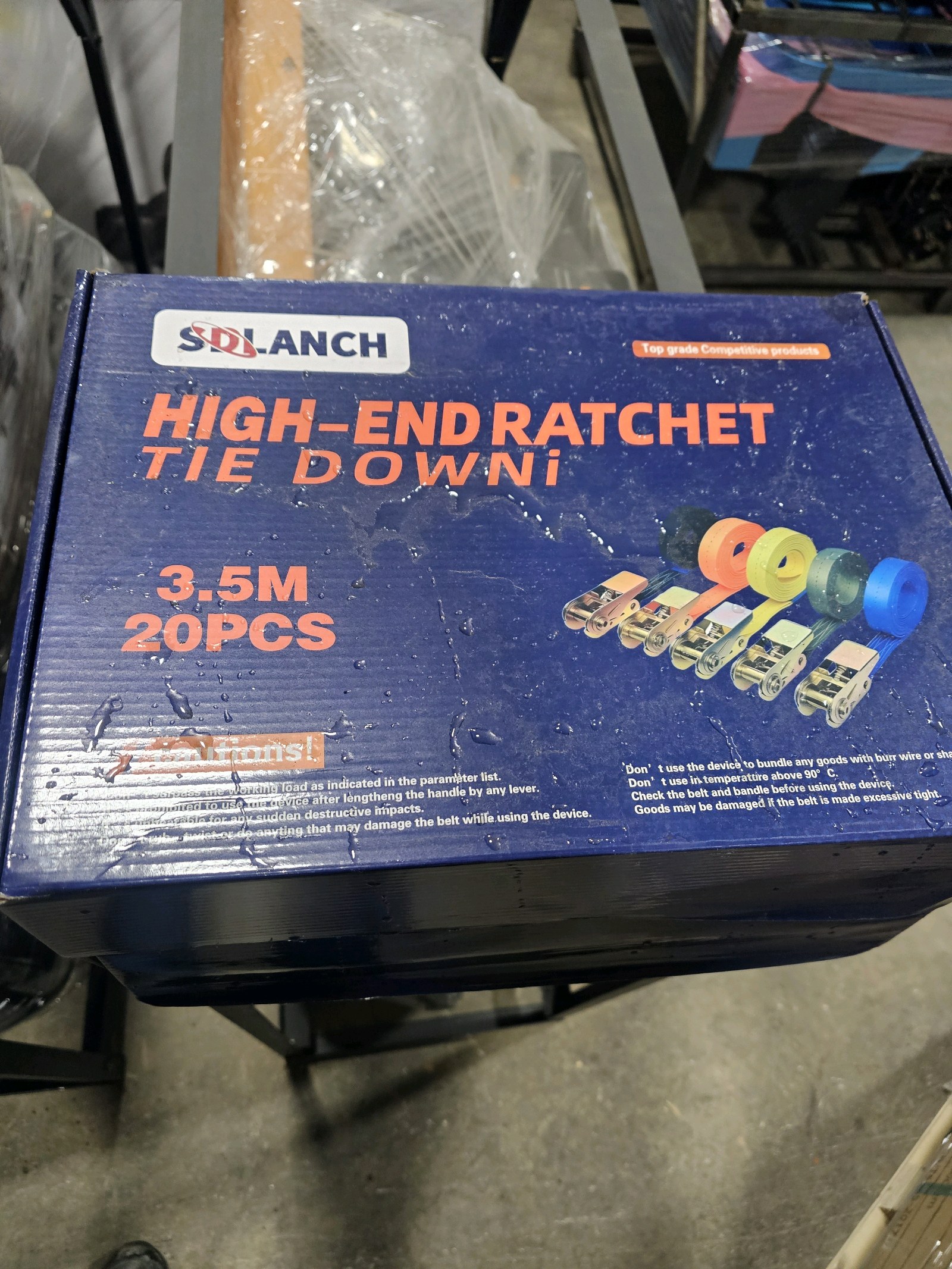 lot 112 image: 40 BIND BELT Ratchet Straps