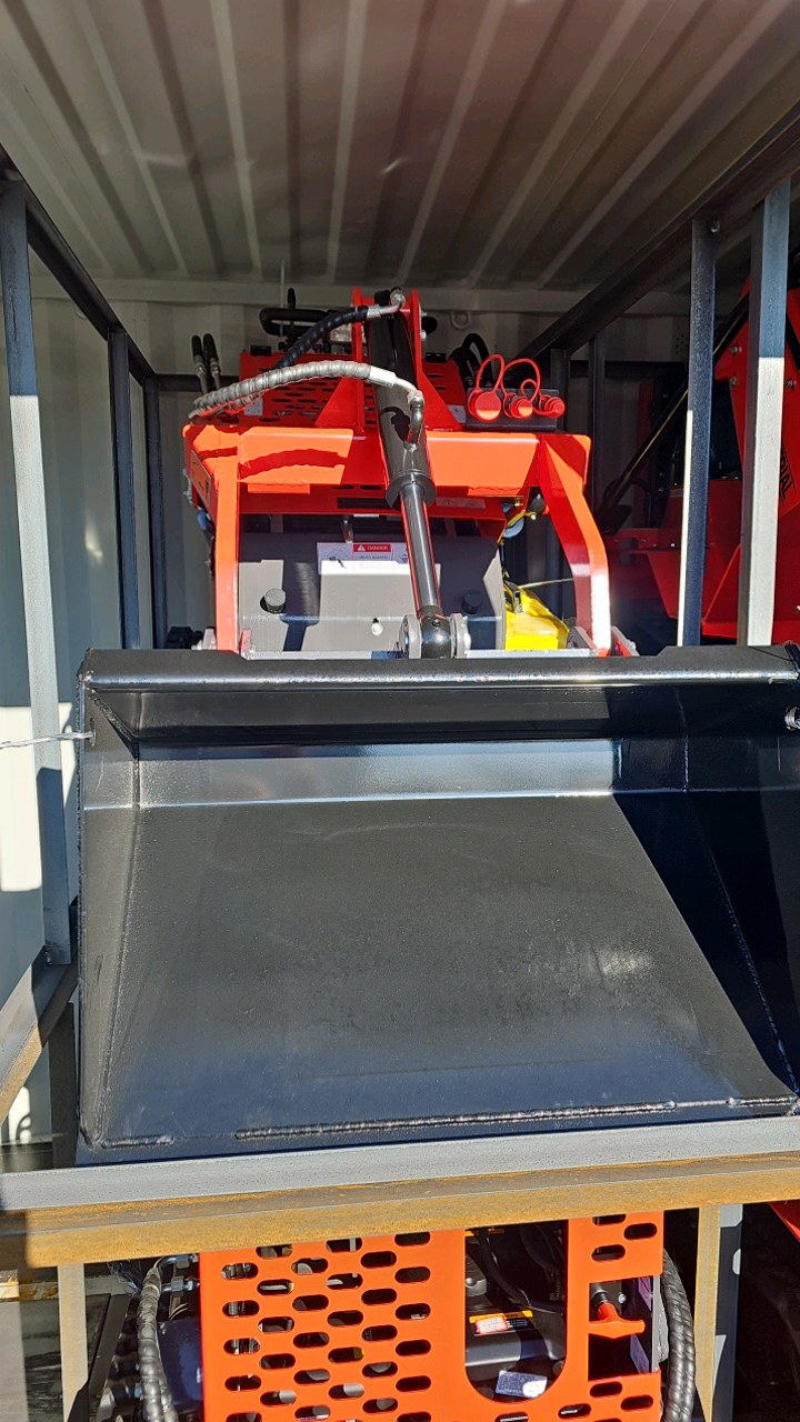 lot 140 image: 2026 Unused AGT Skid steer Loder YSRT14