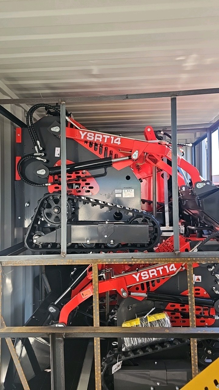 lot 30 image: 2026 Unused AGT Skid steer Loder YSRT14