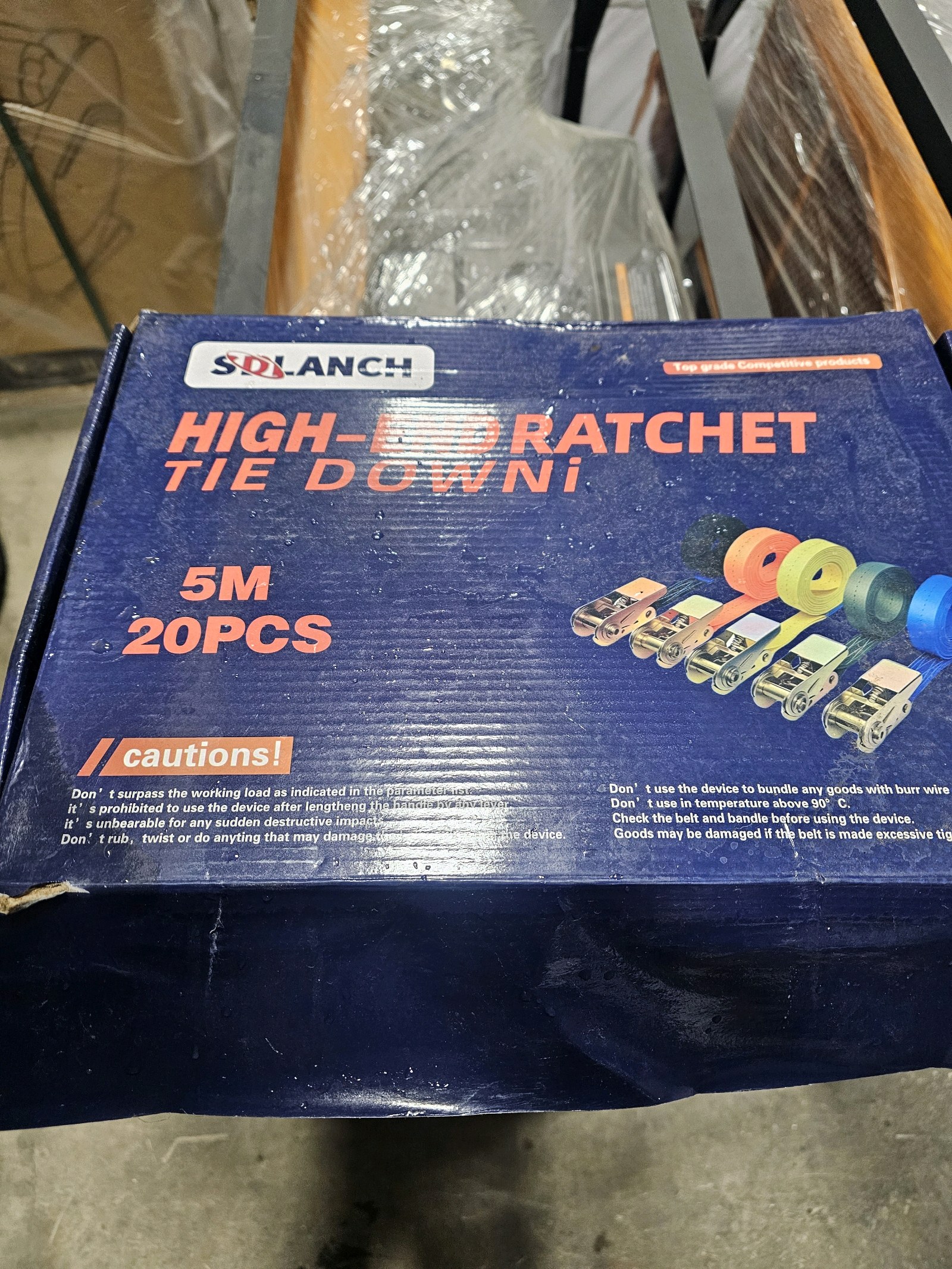 lot 50 image: 40 BIND BELT Ratchet Straps