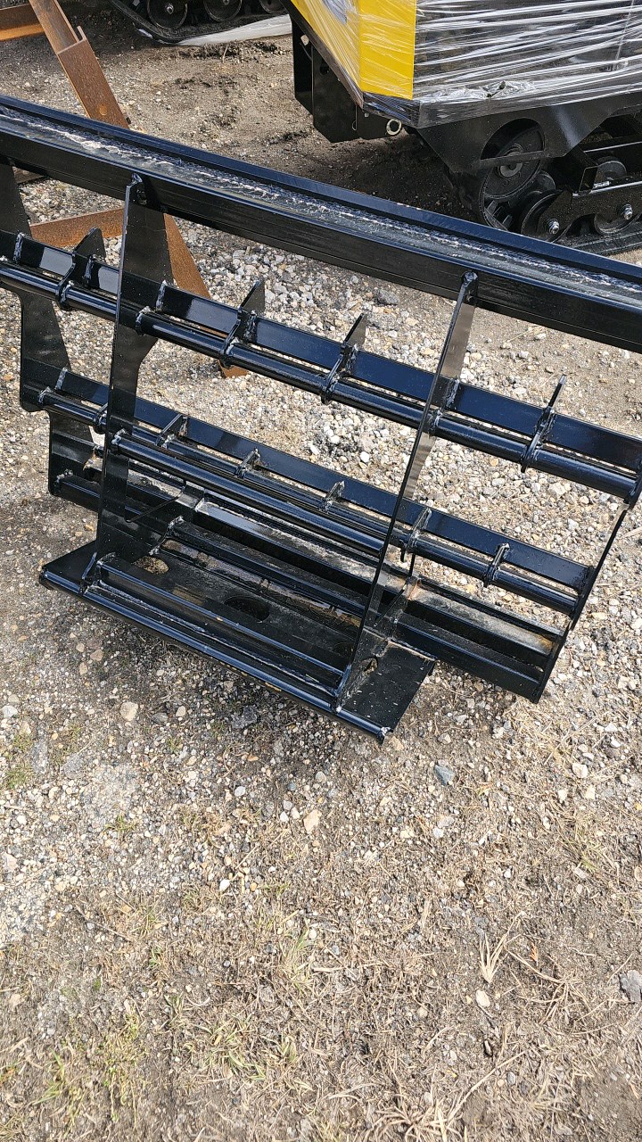lot 55 image: Mini Excavator Land Leveler