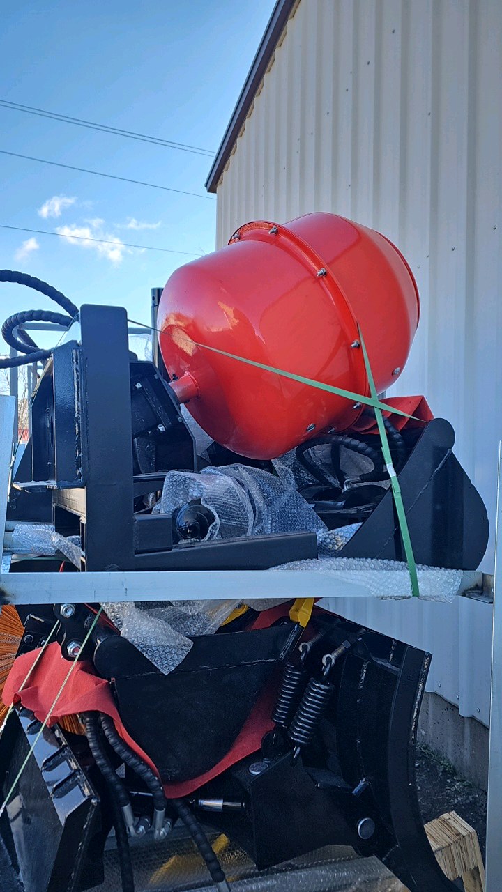 lot 64 image: Mini Skid Steer Mixing Drum