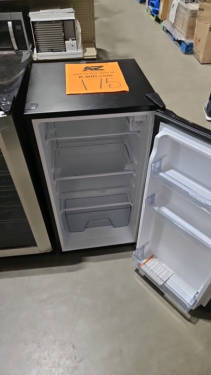lot 175 image: 3.2 CF Mini Fridge in Stainless Steel