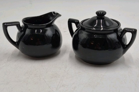 lot 122 image: Vintage Liptons Tea Black Ceramic Creamer and Sugar Bowl Set