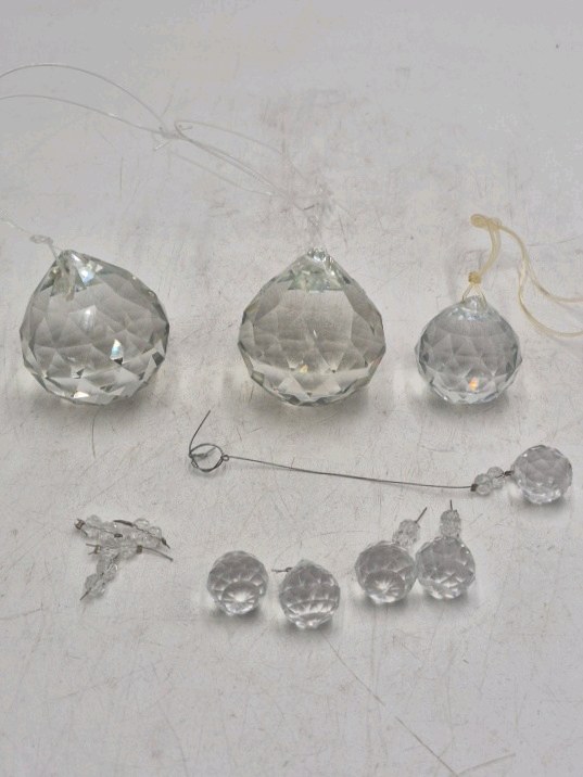 lot 126 image: Vintage Crystal Prism Ornaments and Beads  Faceted Droplet Shapes