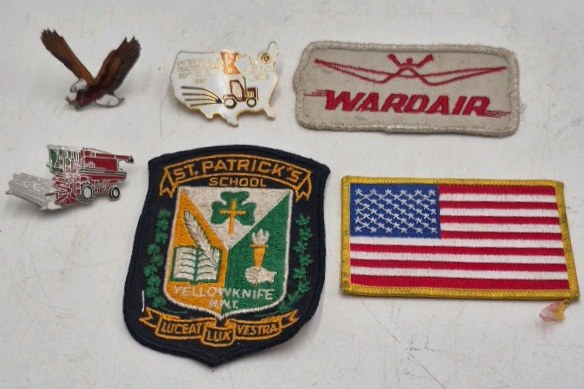 lot 160 image: Vintage Patch and Pin Collection