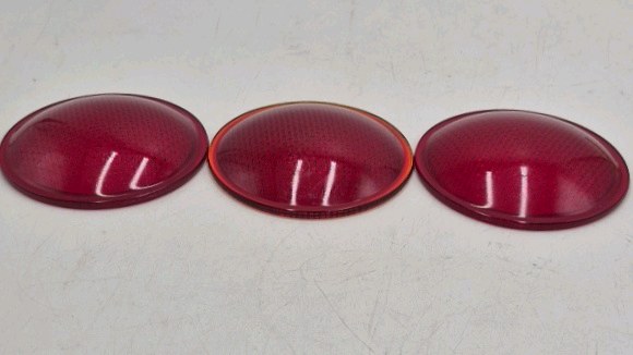 lot 170 image: Vintage Hub Electric Co Chicago Red Glass Lens Covers  Textured Pattern