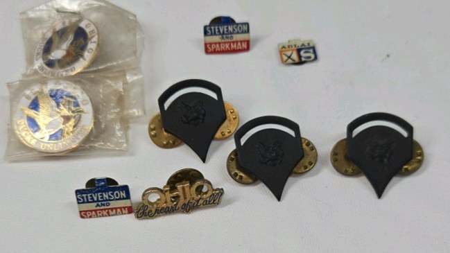 lot 181 image: Vintage 1956 Stevenson-Sparkman Political Campaign Pins