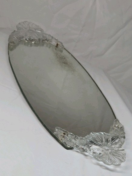 lot 187 image: Vintage Vanity Mirror Tray
