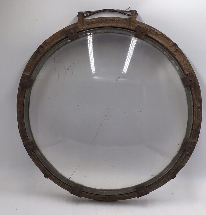 lot 2 image: Vintage ShipIndustrial Porthole