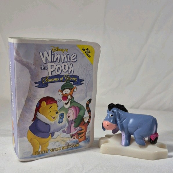lot 212 image: Disney Winnie the Pooh  Eeyore Figure