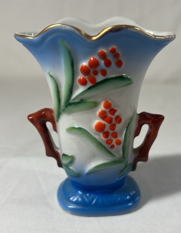 lot 219 image: Occupied Japan Porcelain Vase  Blue Rim with Berry Branches